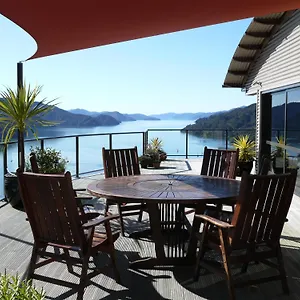Okiwa Bay Picton